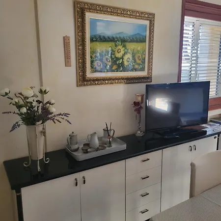 לינה וארוחת בוקר Il Melograno 4*