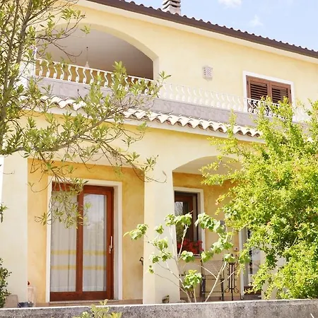 Il Melograno Casa Vacanze 7 Posti Letto Holiday home Arzachena